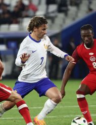 Mbappe dự bị, Pháp hòa 0-0 Canada